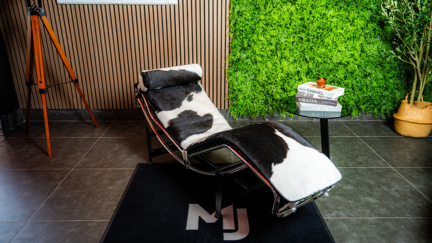 LC 4 LOUNGE CHAIR