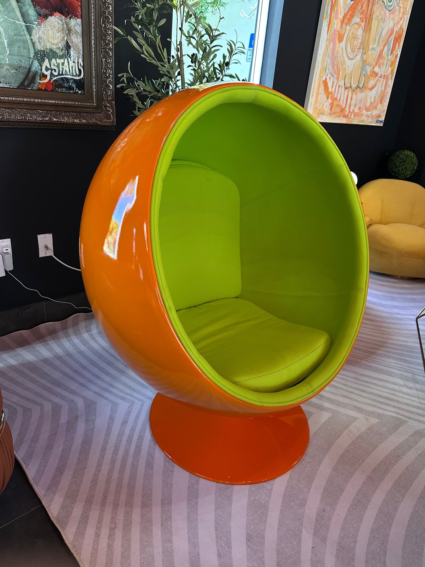 BALLER CHAIR