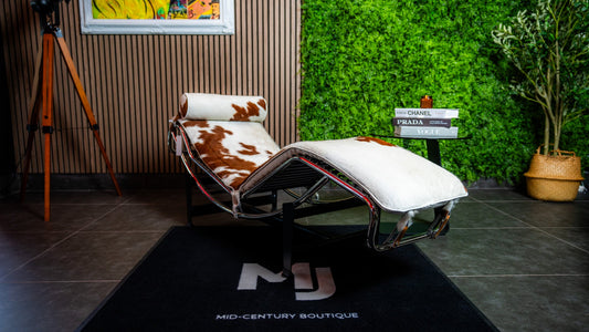 LC 4 LOUNGE CHAIR