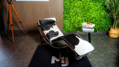 LC 4 LOUNGE CHAIR
