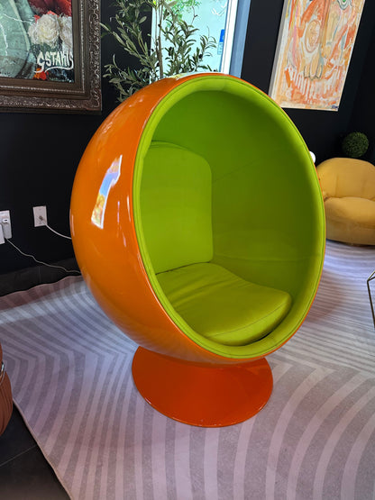 BALLER CHAIR